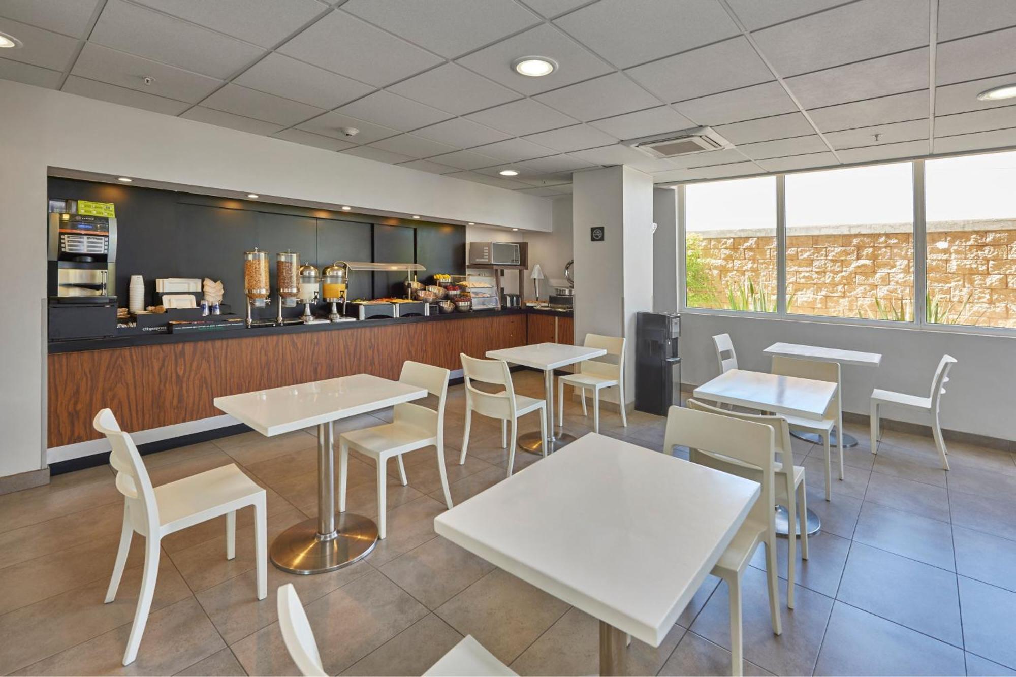 City Express By Marriott Salamanca Exterior photo
