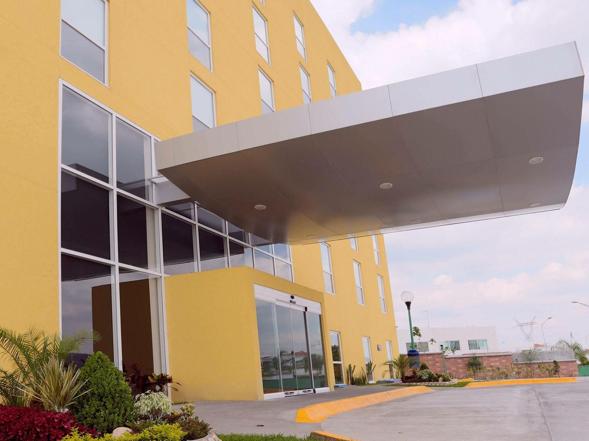 City Express By Marriott Salamanca Exterior photo